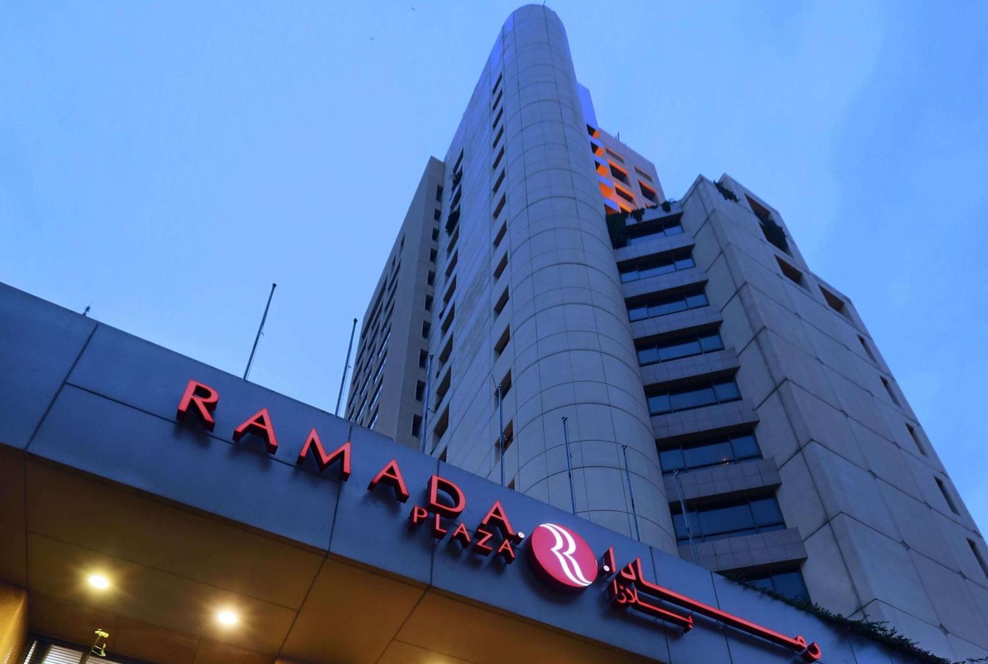 Ramada Plaza by Wyndham Beirut Raouche Hotel Bagian luar foto